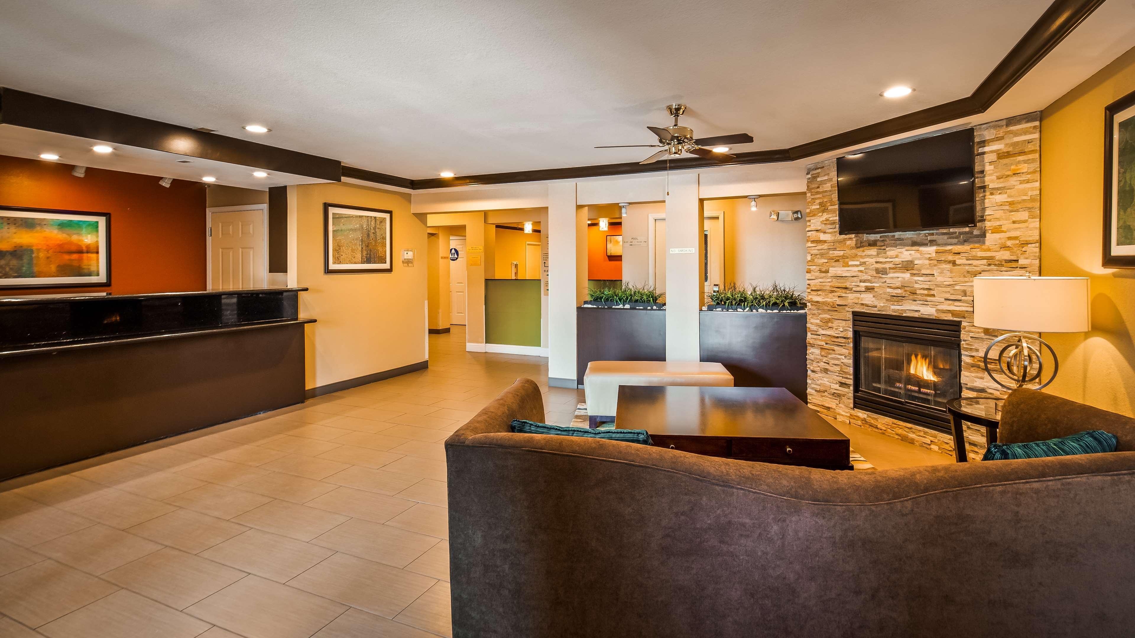 Best Western Plus Twin View Inn And Suites Redding Ngoại thất bức ảnh