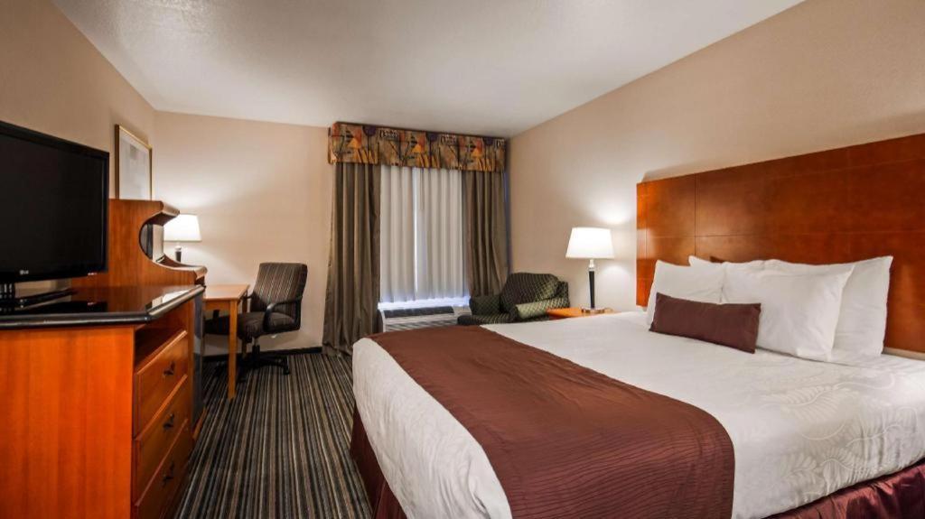 Best Western Plus Twin View Inn And Suites Redding Ngoại thất bức ảnh