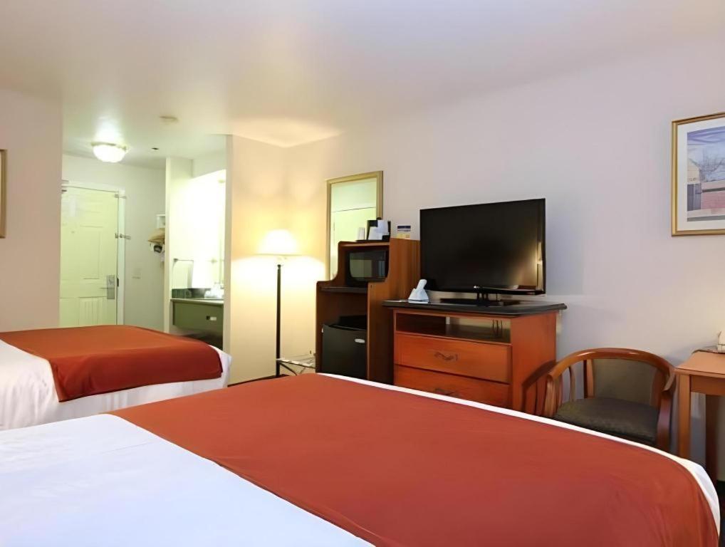 Best Western Plus Twin View Inn And Suites Redding Ngoại thất bức ảnh