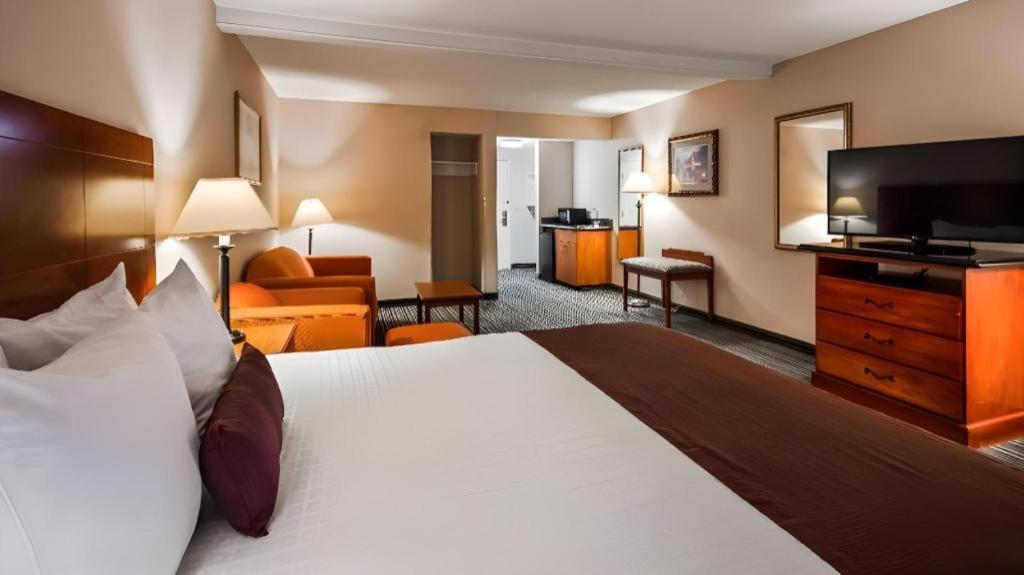 Best Western Plus Twin View Inn And Suites Redding Ngoại thất bức ảnh