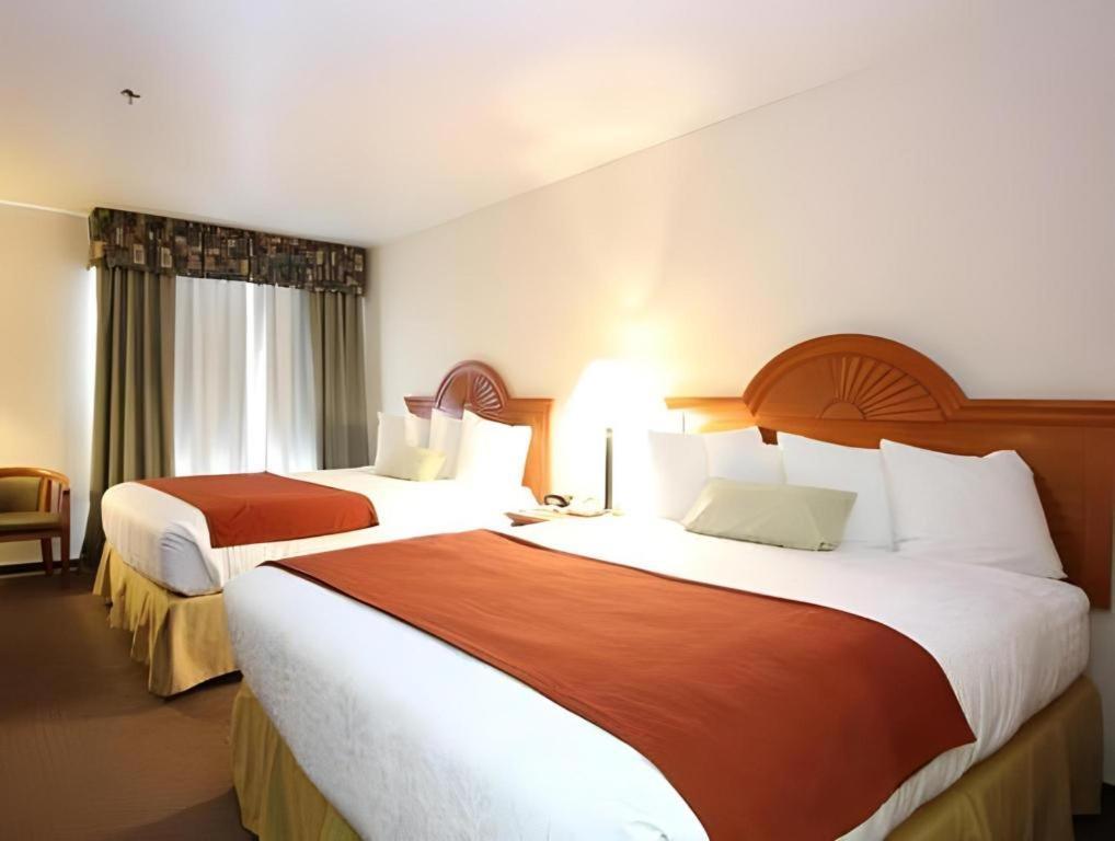 Best Western Plus Twin View Inn And Suites Redding Ngoại thất bức ảnh