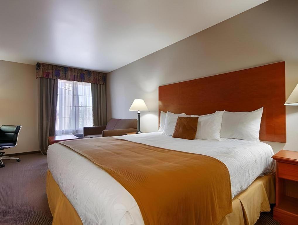 Best Western Plus Twin View Inn And Suites Redding Ngoại thất bức ảnh