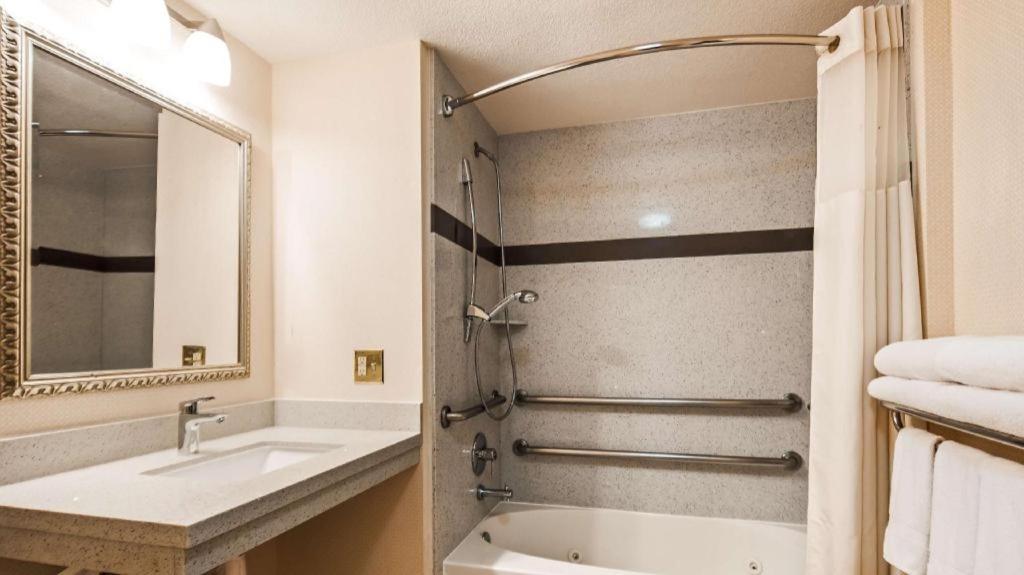 Best Western Plus Twin View Inn And Suites Redding Ngoại thất bức ảnh