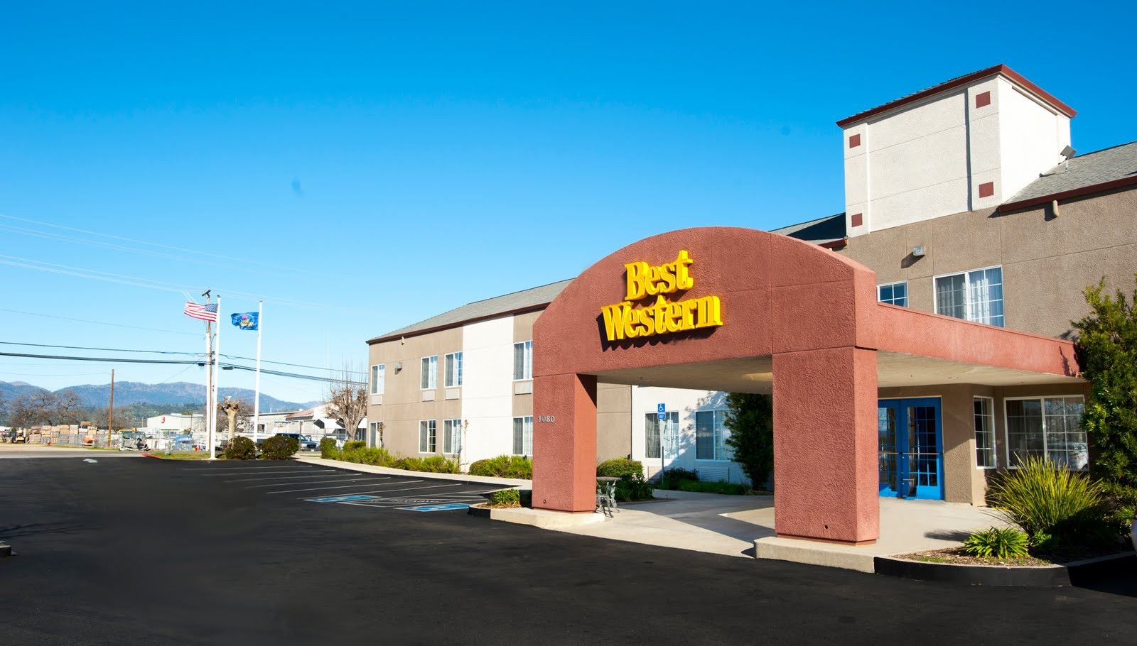 Best Western Plus Twin View Inn And Suites Redding Ngoại thất bức ảnh